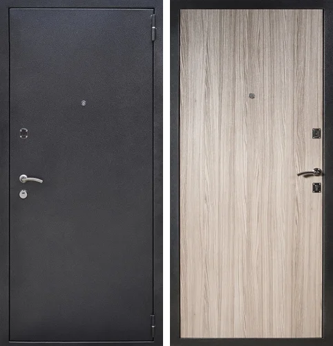 Дешевая дверь с серебристой фурнитурой №2